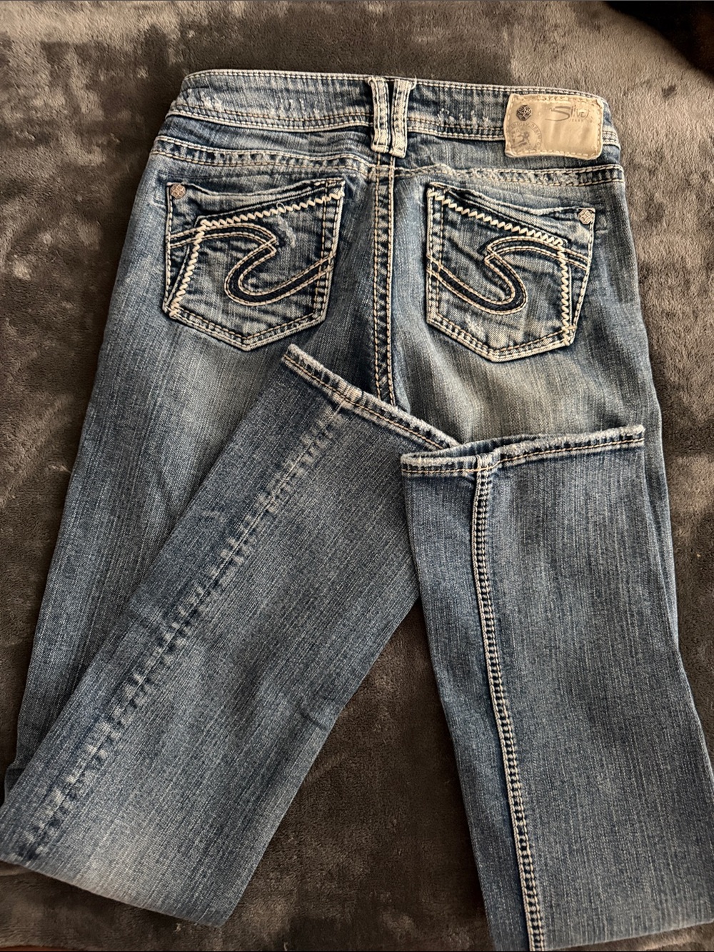 Silver Jeans Straight Leg Faded Blue Denim with Embroidered Back Pockets